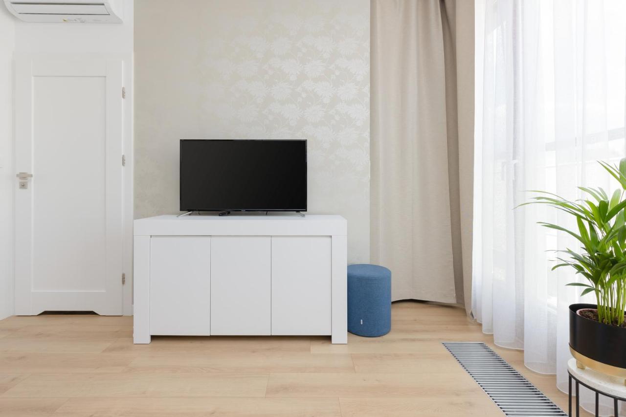 Warszawa Srodmiescie Bonifraterska Apartments By Noclegi Renters 외부 사진