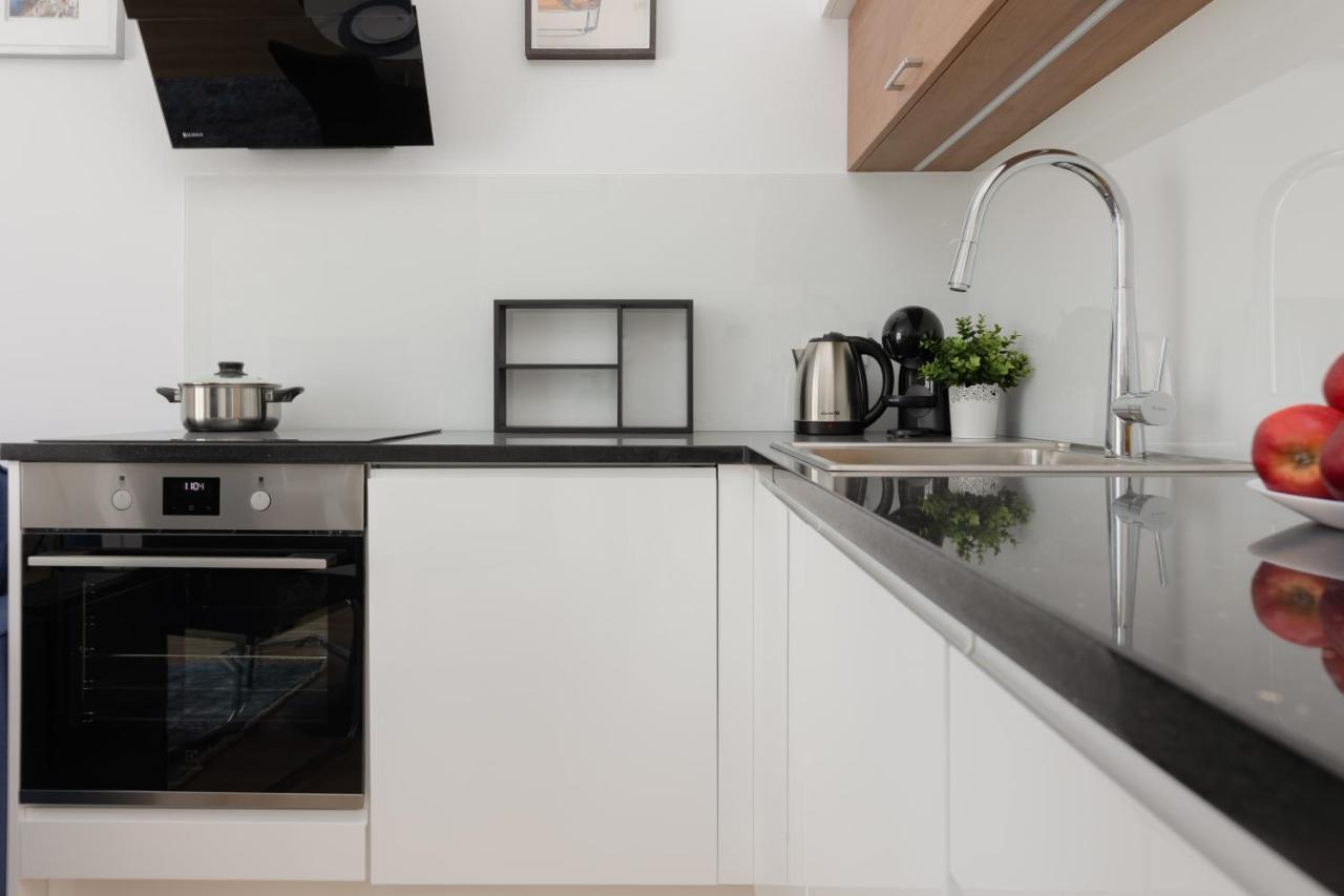 Warszawa Srodmiescie Bonifraterska Apartments By Noclegi Renters 외부 사진